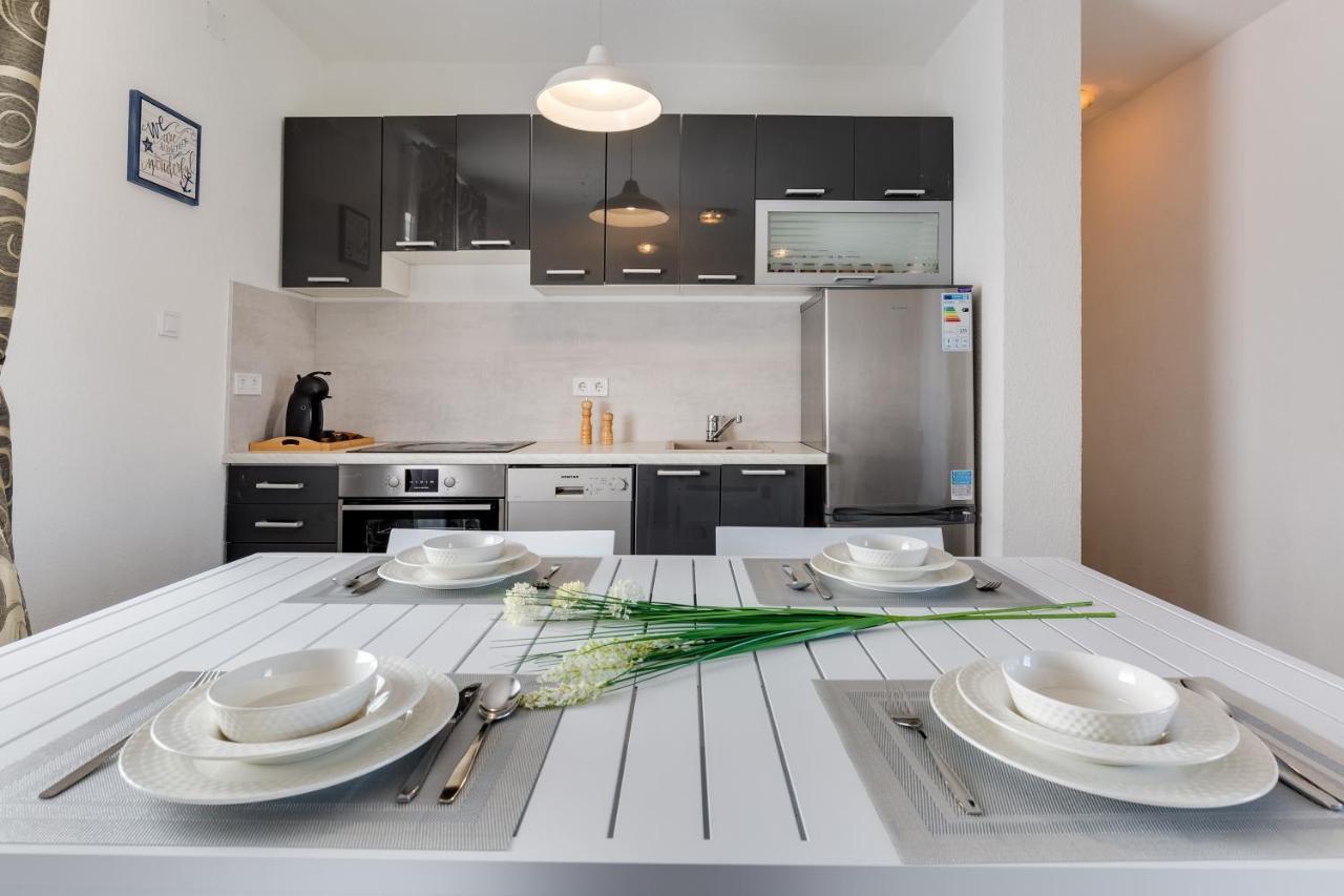 Apartmani Kastelina فير المظهر الخارجي الصورة