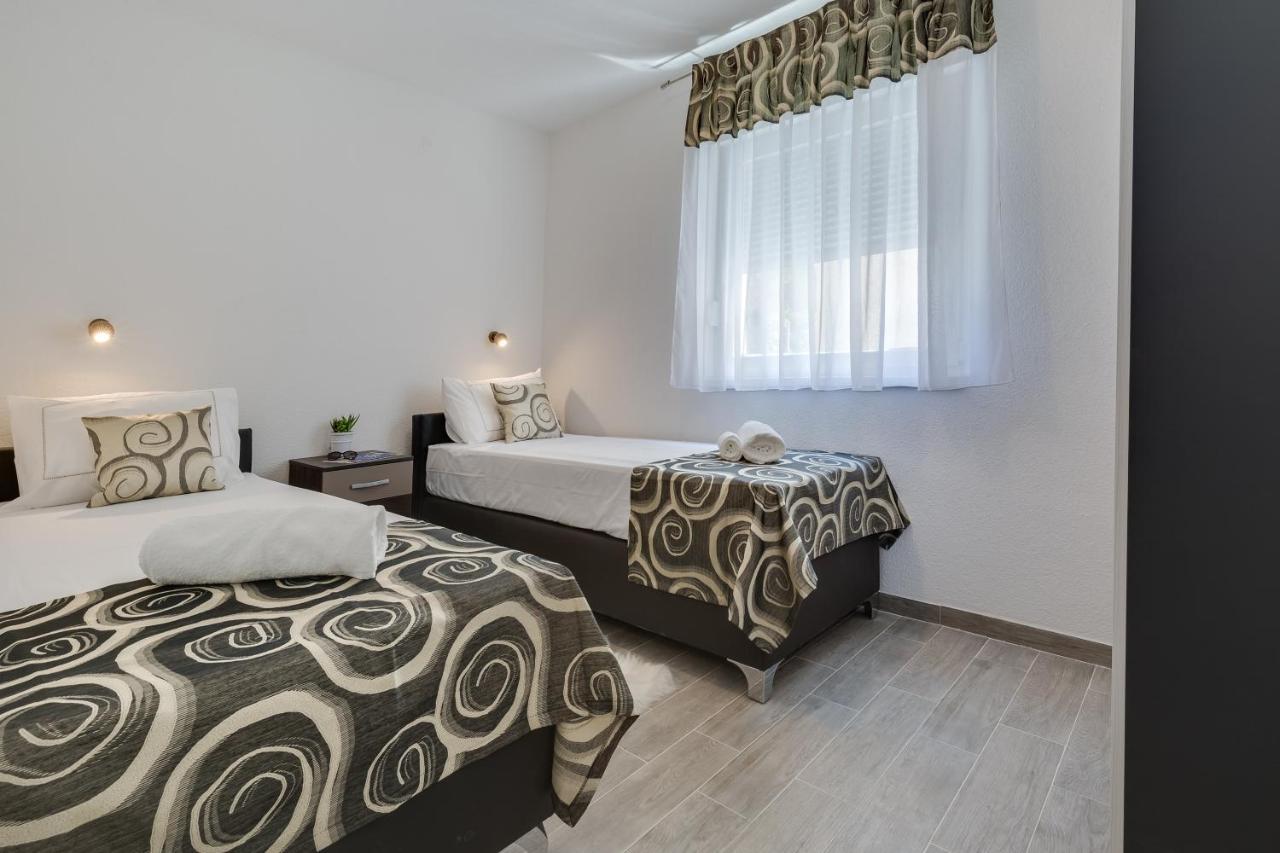 Apartmani Kastelina فير المظهر الخارجي الصورة