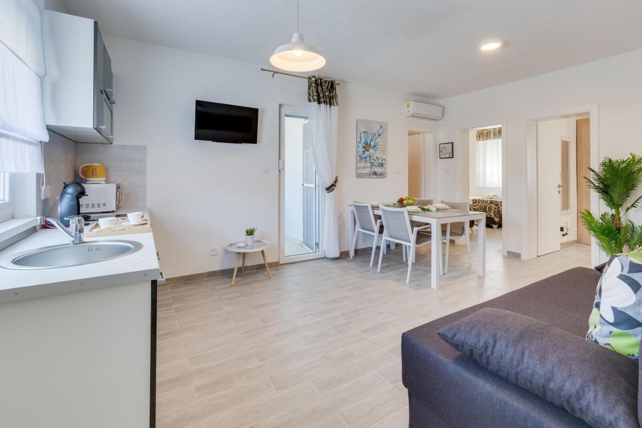 Apartmani Kastelina فير المظهر الخارجي الصورة
