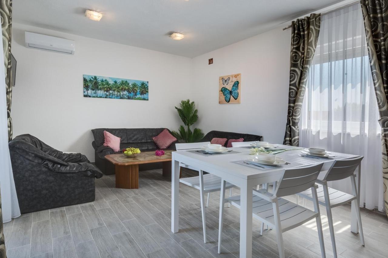 Apartmani Kastelina فير المظهر الخارجي الصورة